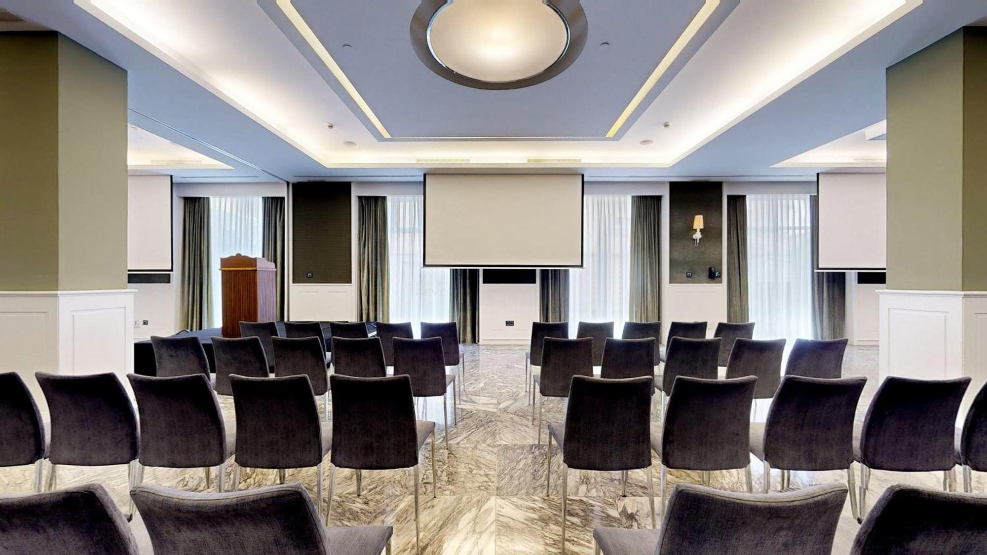 Hotel Colon Gran Melia - The Leading Hotels Of The World Seville Exterior photo The meeting room