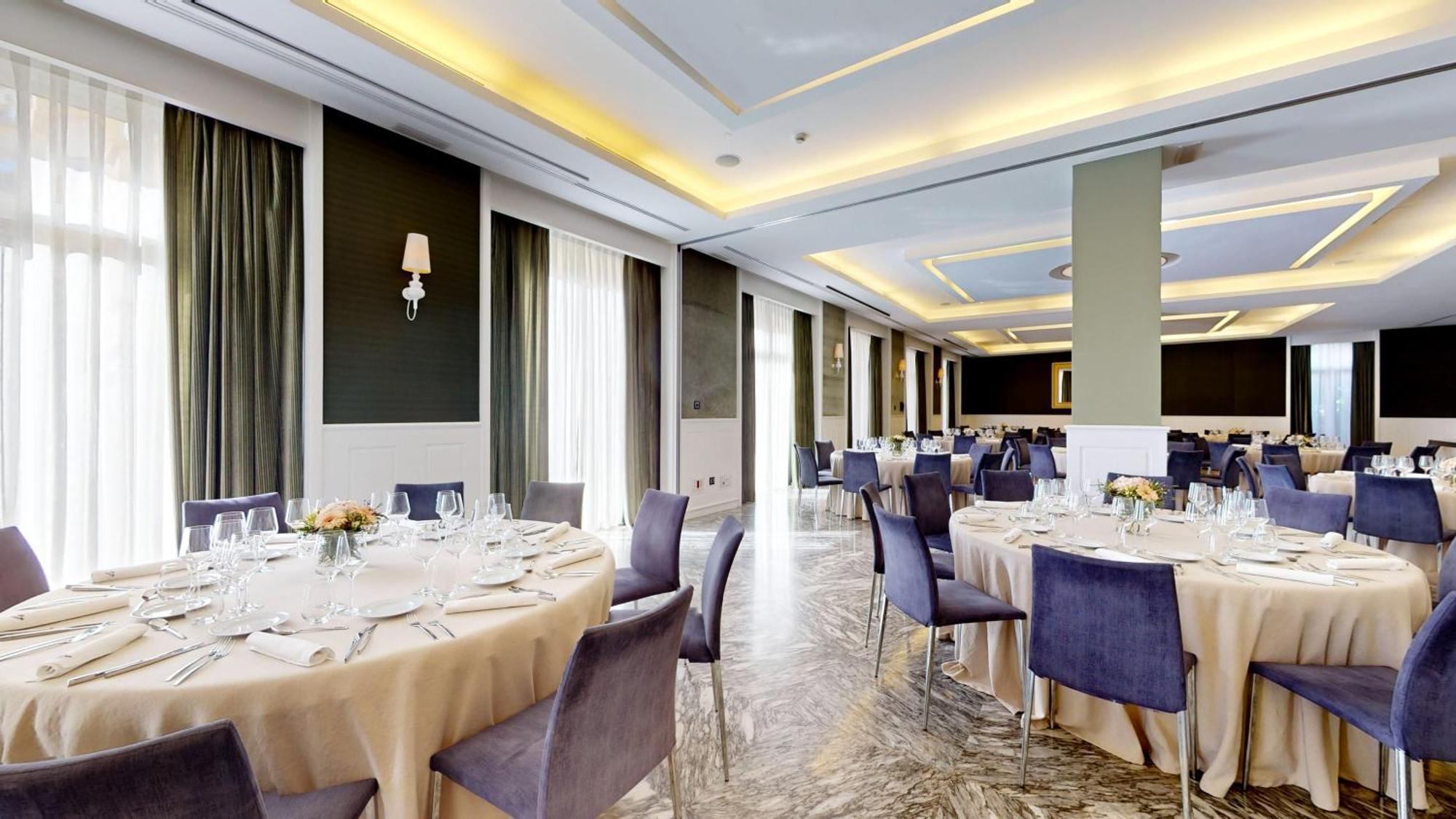 Hotel Colon Gran Melia - The Leading Hotels Of The World Seville Exterior photo The ballroom